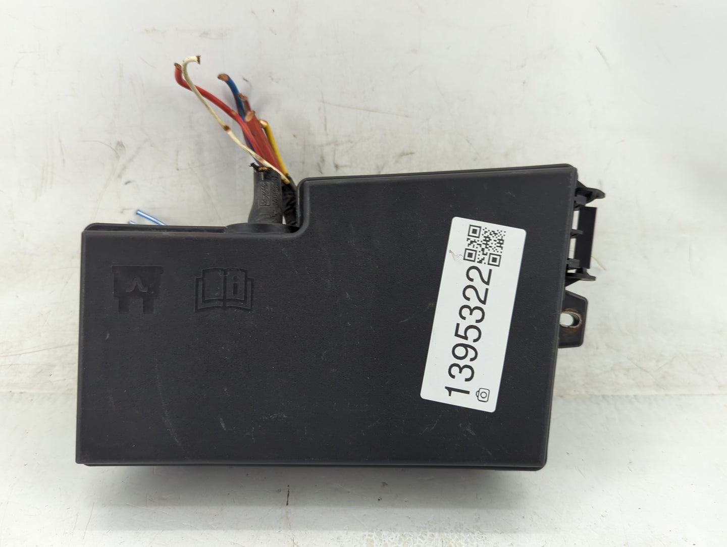 2015 Ford Focus Fusebox Fuse Box Panel Relay Module P/N:AV6T-14A076-AB 21090 000 001 Fits OEM Used Auto Parts - Oemusedautop