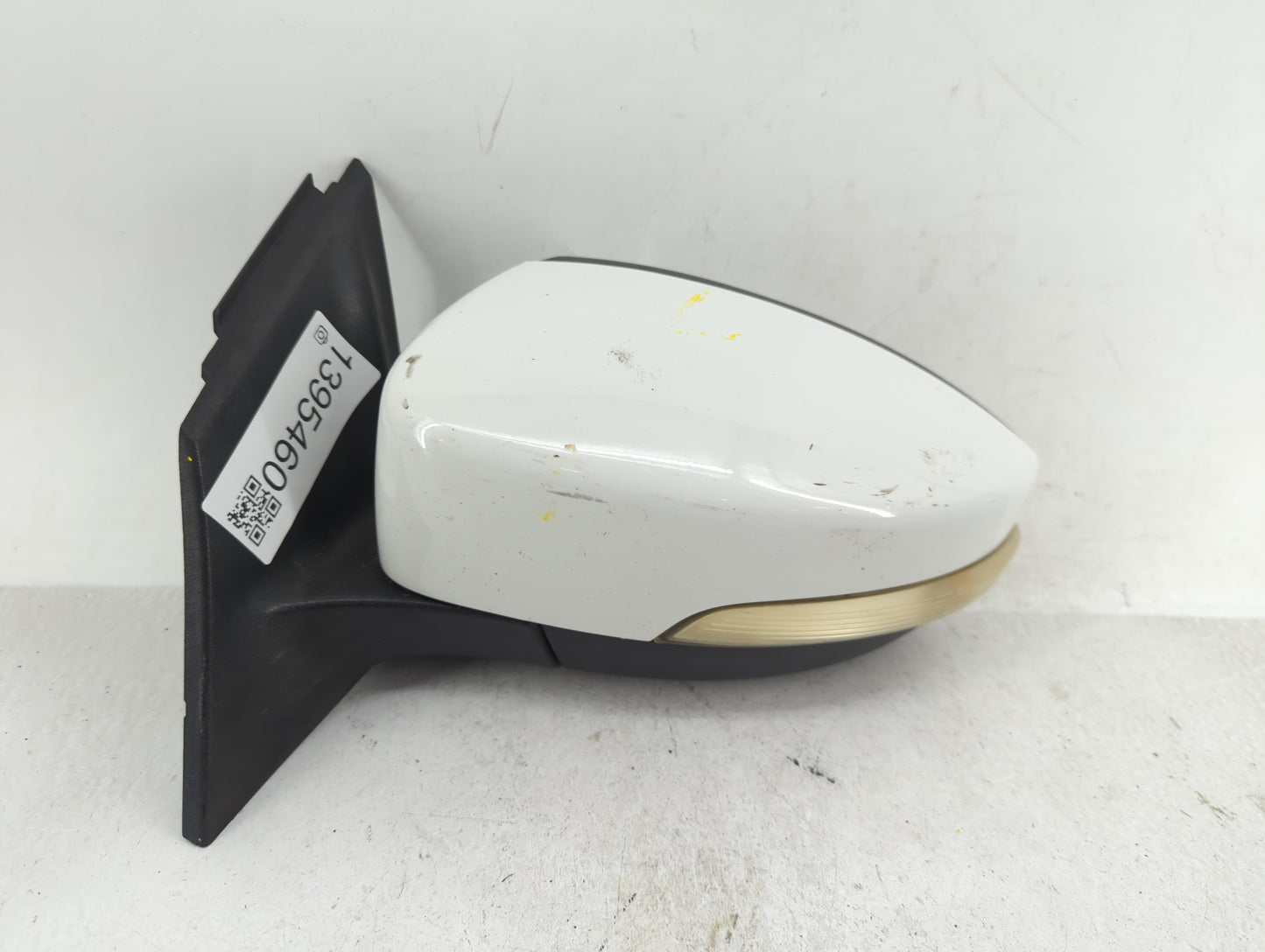 2015-2018 Ford Focus Driver Side View Mirror - Left Door Mirror OEM Used - Oemusedautoparts1.com