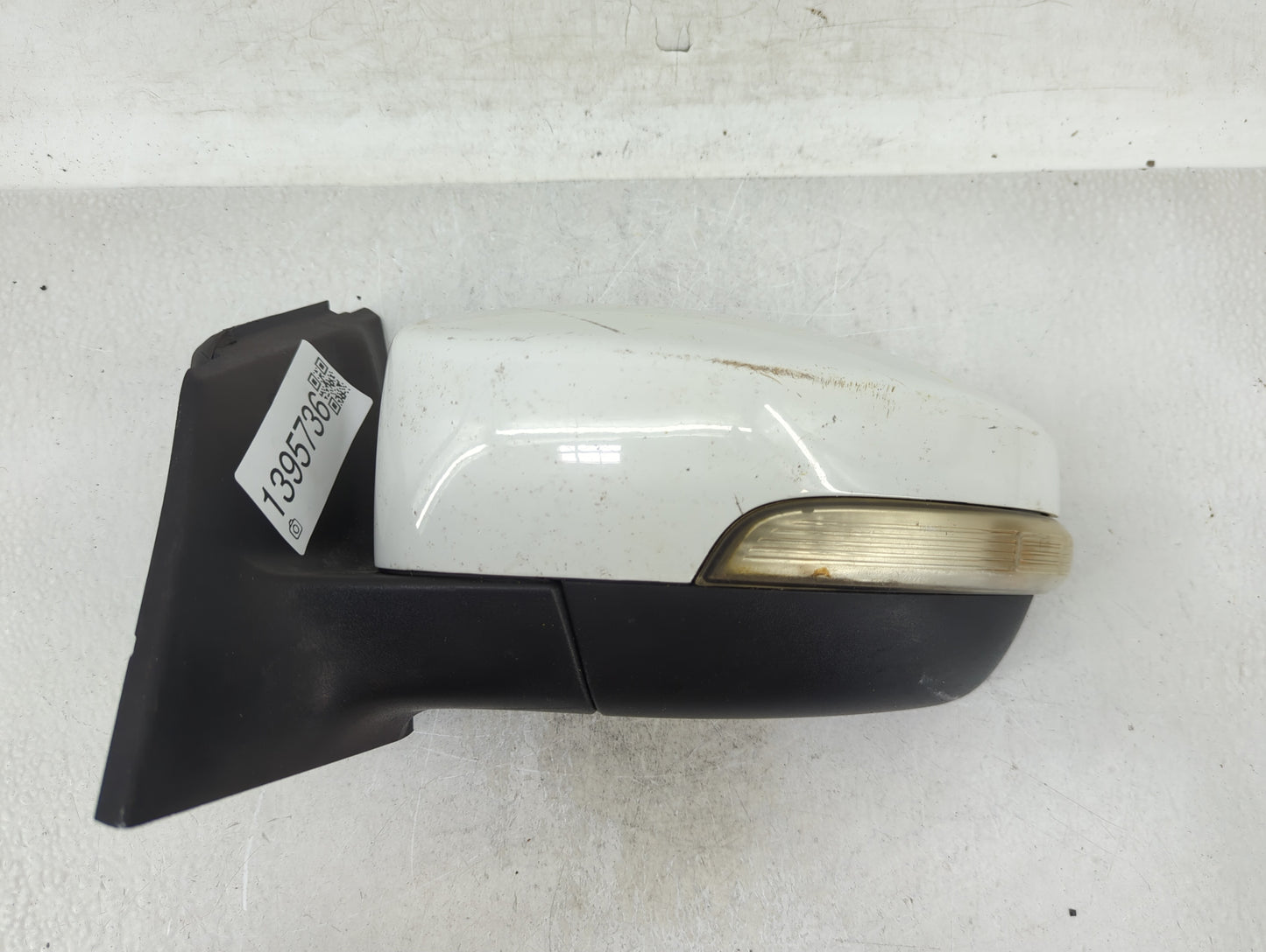 2015-2018 Ford Focus Driver Side View Mirror - Left Door Mirror OEM Used - Oemusedautoparts1.com