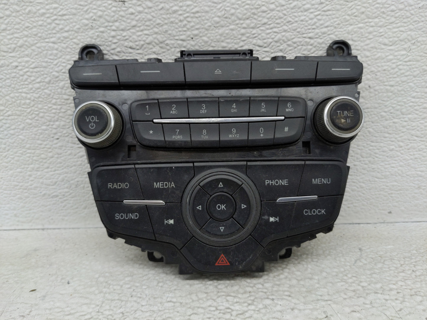 2015-2018 Ford Focus Radio AM FM Cd Player Receiver Replacement P/N:F1ET18K811LC Fits Fits 2015 2016 2017 2018 2019 OEM Used