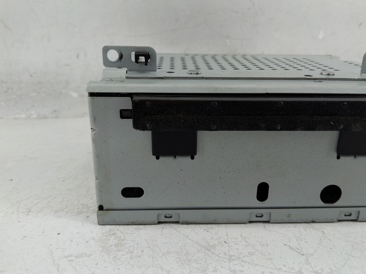 2015-2016 Ford Focus Radio AM FM Cd Player Receiver Replacement P/N:FM5T-19C107-JC Fits Fits 2015 2016 OEM Used Auto Parts -