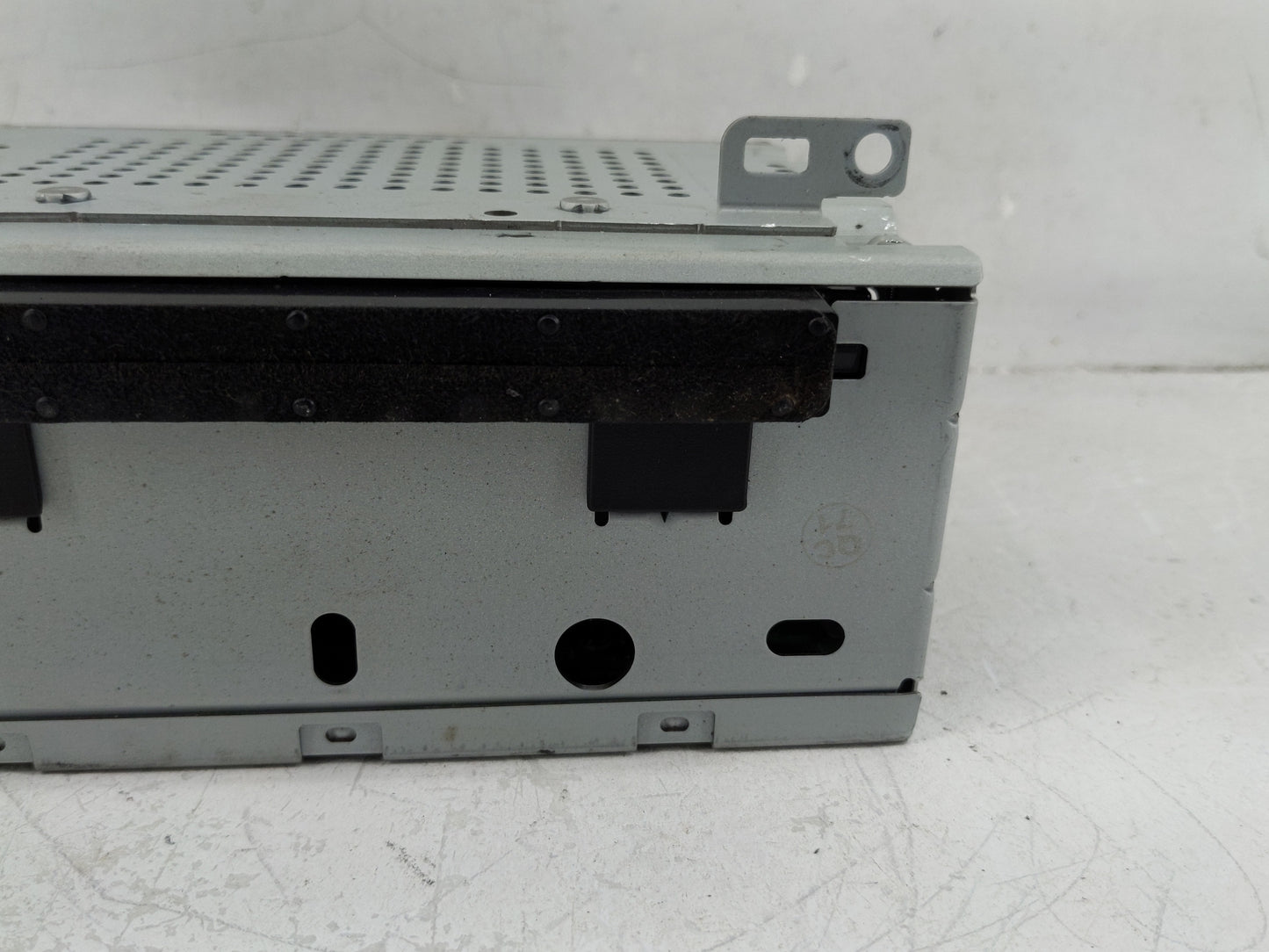 2015-2016 Ford Focus Radio AM FM Cd Player Receiver Replacement P/N:FM5T-19C107-JC Fits Fits 2015 2016 OEM Used Auto Parts -