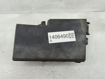 2015 Ford Focus Fusebox Fuse Box Panel Relay Module P/N:19197 000 001 AV6T-14A076-AB, 21090 000 001 Fits OEM Used Auto Parts