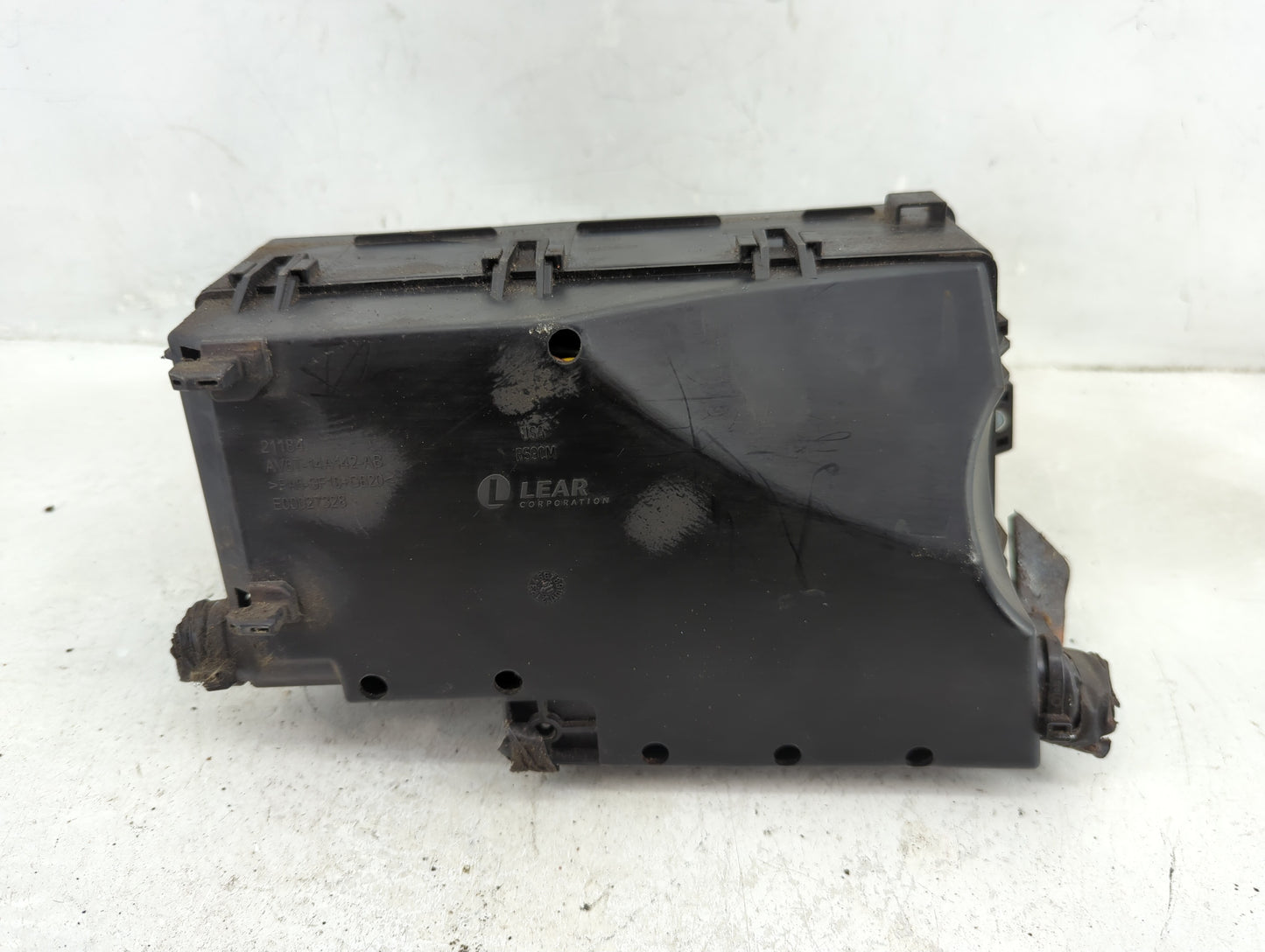 2015 Ford Focus Fusebox Fuse Box Panel Relay Module P/N:19197 000 001 AV6T-14A076-AB, 21090 000 001 Fits OEM Used Auto Parts