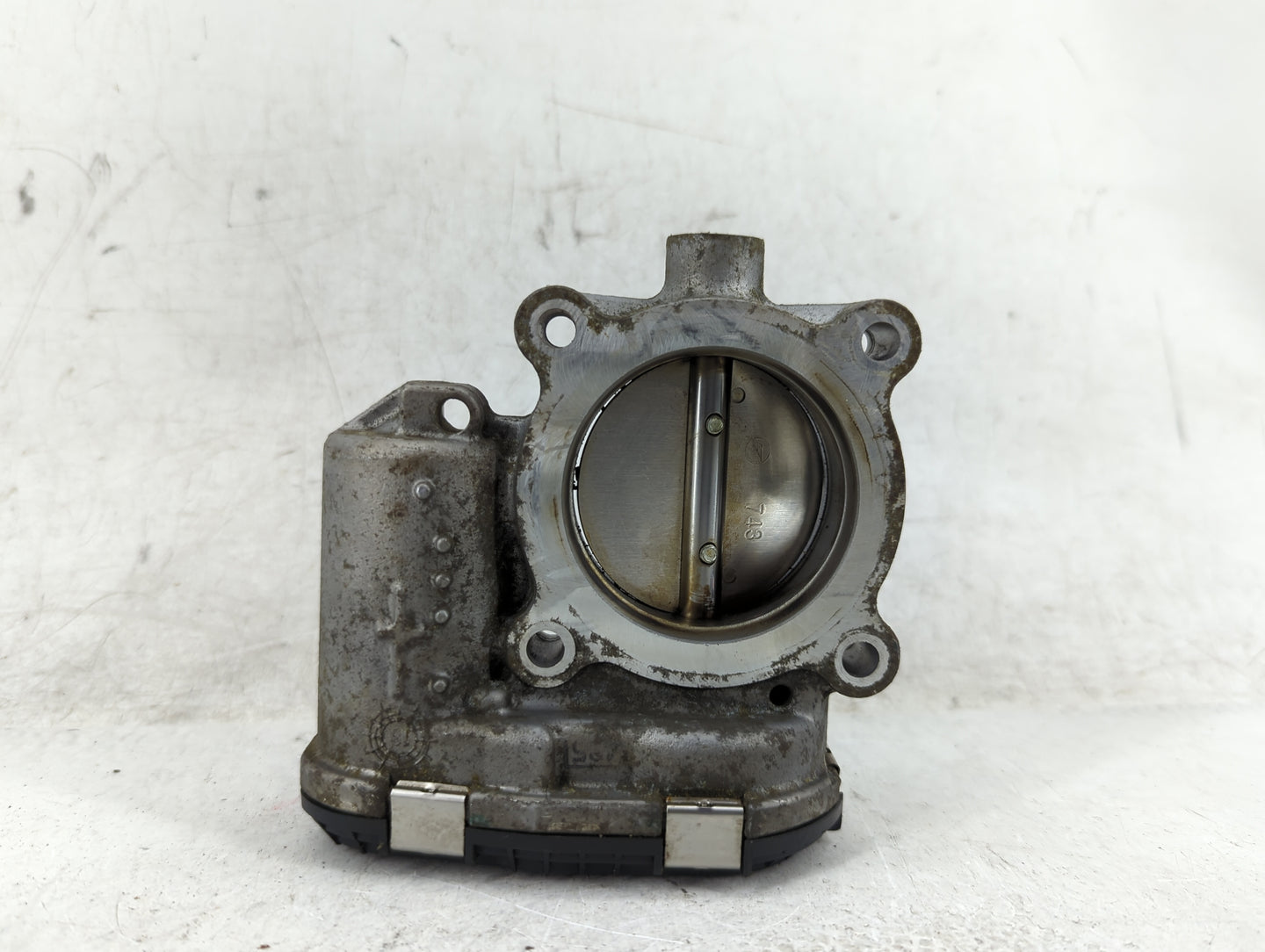 2014-2018 Ford Focus Throttle Body P/N:DS7E-9F991-BB Fits Fits 2014 2015 2016 2017 2018 2019 2020 2021 2022 OEM Used Auto Pa