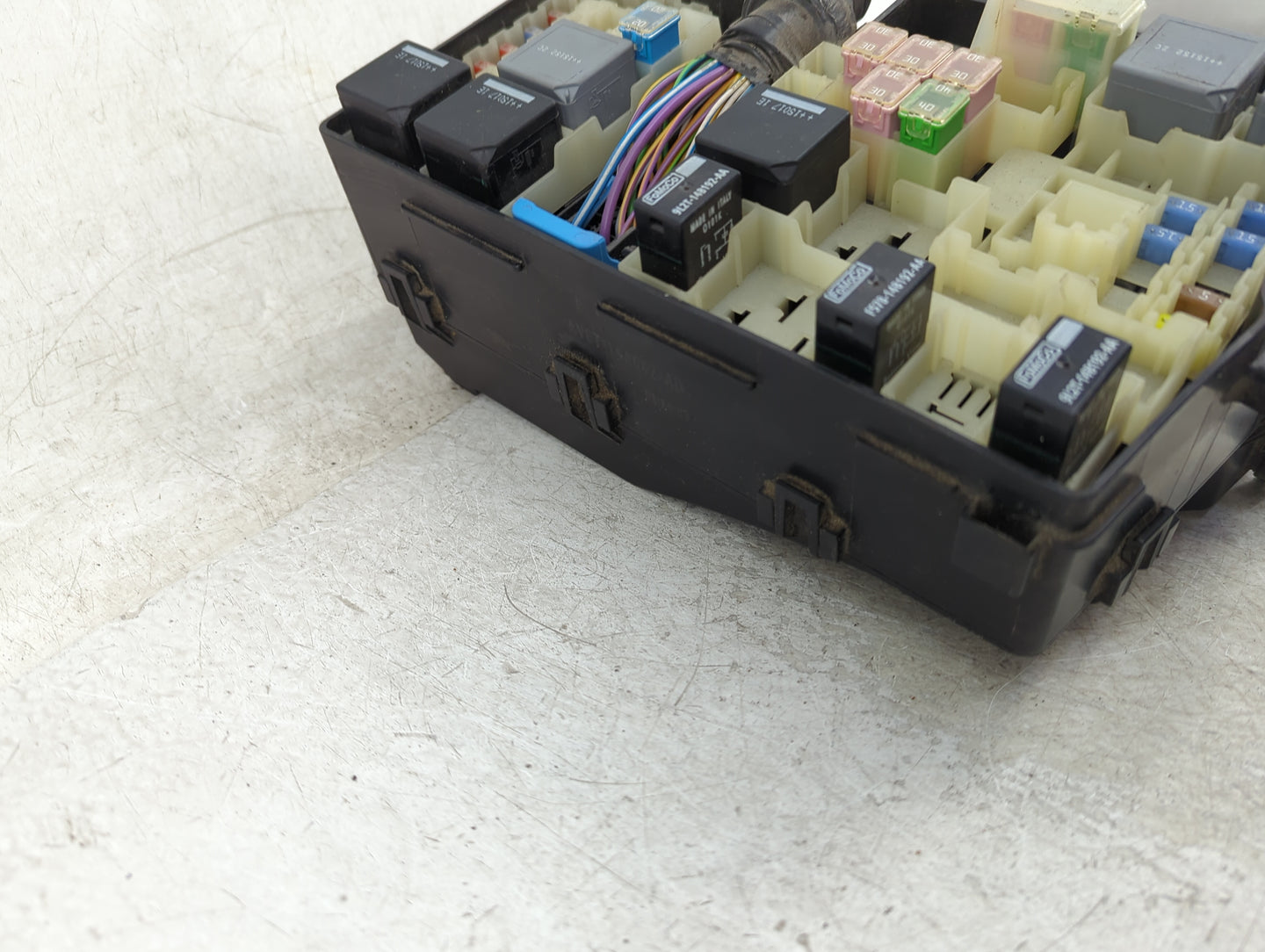 2015 Ford Focus Fusebox Fuse Box Panel Relay Module P/N:AV6T-14A142-AB Fits OEM Used Auto Parts - Oemusedautoparts1.com