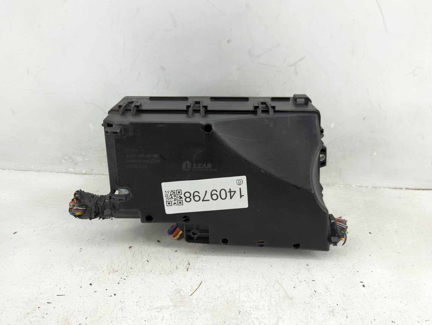 2015 Ford Focus Fusebox Fuse Box Panel Relay Module P/N:AV6T-14A076-AB 21090 000 001 Fits OEM Used Auto Parts - Oemusedautop