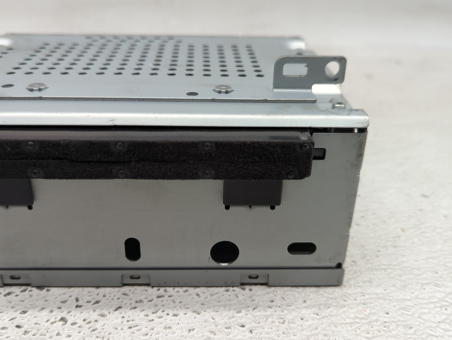 2015-2016 Ford Focus Radio AM FM Cd Player Receiver Replacement P/N:FM5T-19C107-JB Fits Fits 2015 2016 OEM Used Auto Parts -