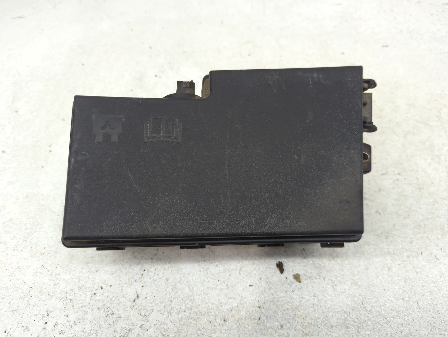 2015 Ford Focus Fusebox Fuse Box Panel Relay Module P/N:E00027328 AV6T-14A142-AB, AV6T-14A076-AB Fits OEM Used Auto Parts - 