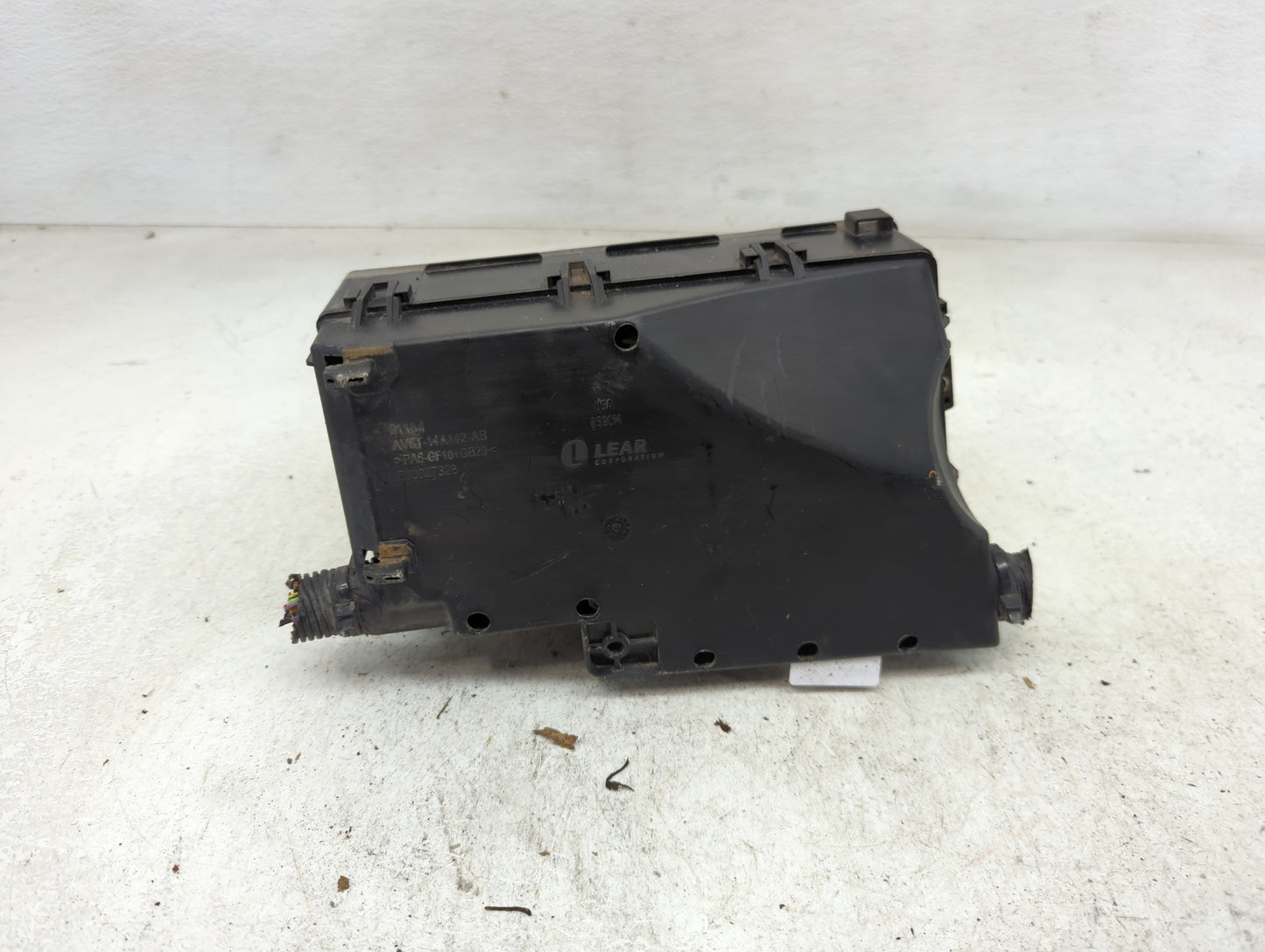 2015 Ford Focus Fusebox Fuse Box Panel Relay Module P/N:E00027328 AV6T-14A142-AB, AV6T-14A076-AB Fits OEM Used Auto Parts - 