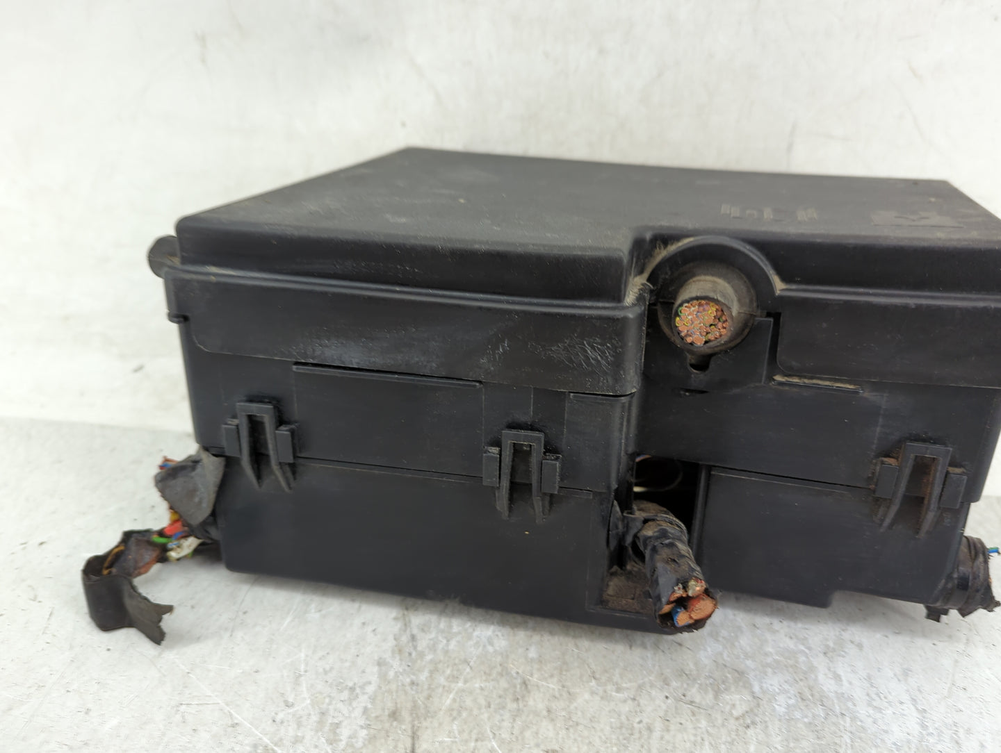 2015 Ford Focus Fusebox Fuse Box Panel Relay Module P/N:E02345500 AV6T-14A067-AD Fits OEM Used Auto Parts - Oemusedautoparts