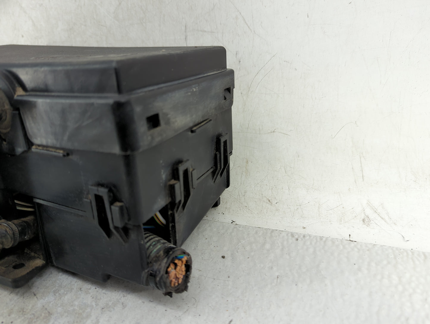 2015 Ford Focus Fusebox Fuse Box Panel Relay Module P/N:E02345500 AV6T-14A067-AD Fits OEM Used Auto Parts - Oemusedautoparts
