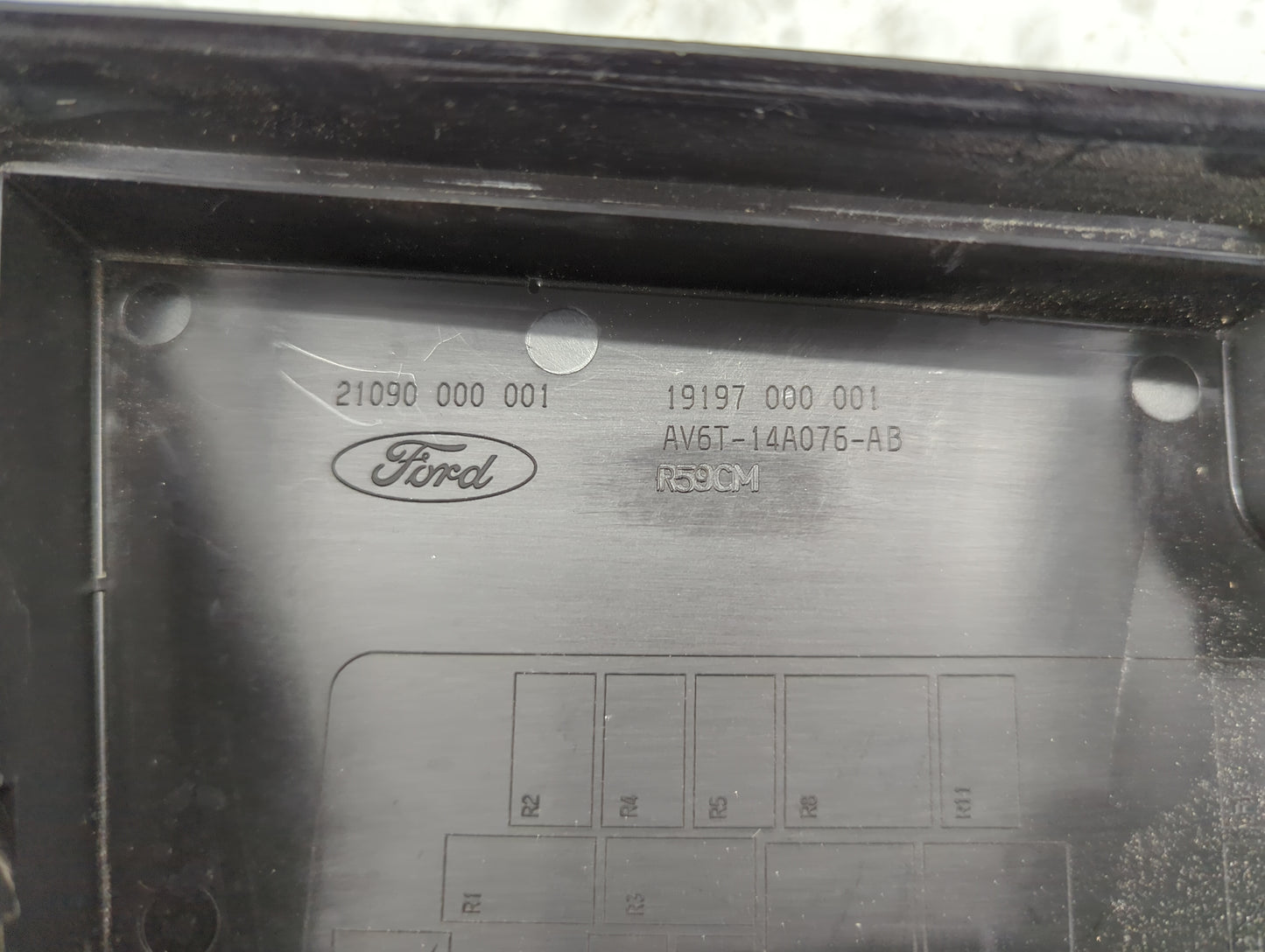 2015 Ford Focus Fusebox Fuse Box Panel Relay Module P/N:AV6T-14A076-AB 19197 000 001, 21090 000 001 Fits OEM Used Auto Parts