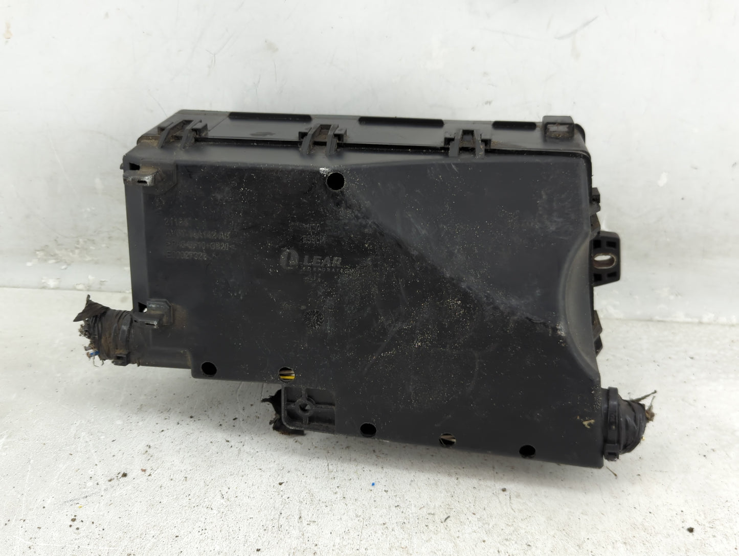 2015 Ford Focus Fusebox Fuse Box Panel Relay Module P/N:AV6T-14A076-AB Fits OEM Used Auto Parts - Oemusedautoparts1.com