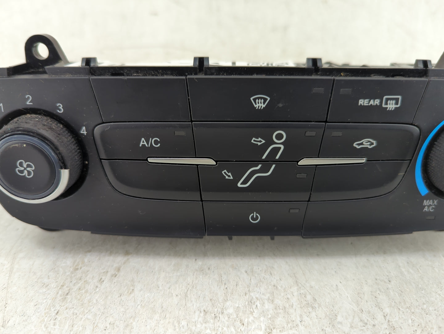 2015-2018 Ford Focus Climate Control Module Temperature AC/Heater Replacement P/N:F1ET-19980-JF Fits Fits 2015 2016 2017 201
