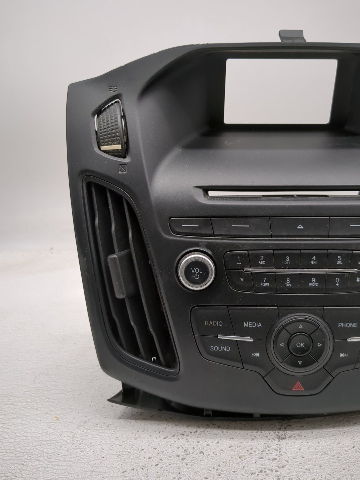 2015-2018 Ford Focus Radio Control Panel - Oemusedautoparts1.com