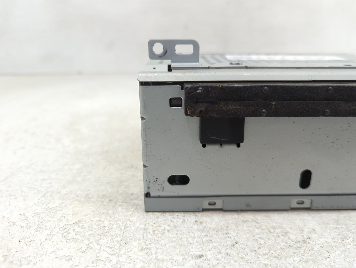 2015-2016 Ford Focus Radio AM FM Cd Player Receiver Replacement P/N:FM5T-19C107-JC Fits Fits 2015 2016 OEM Used Auto Parts -