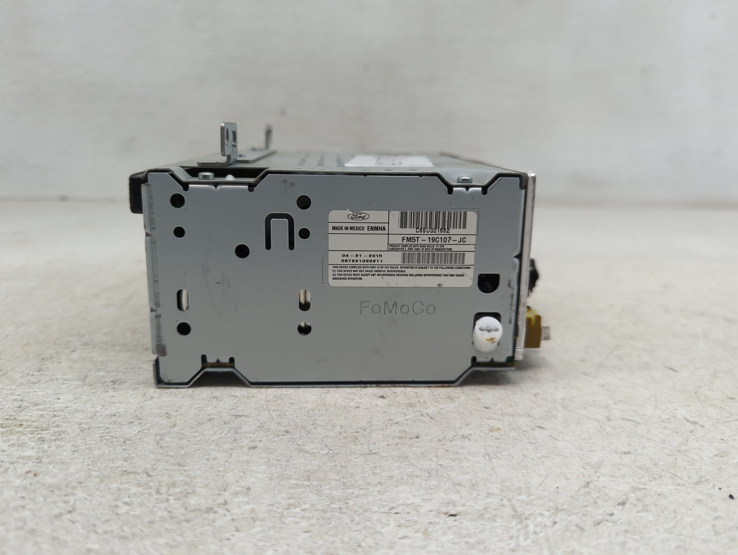 2015-2016 Ford Focus Radio AM FM Cd Player Receiver Replacement P/N:FM5T-19C107-JC Fits Fits 2015 2016 OEM Used Auto Parts -