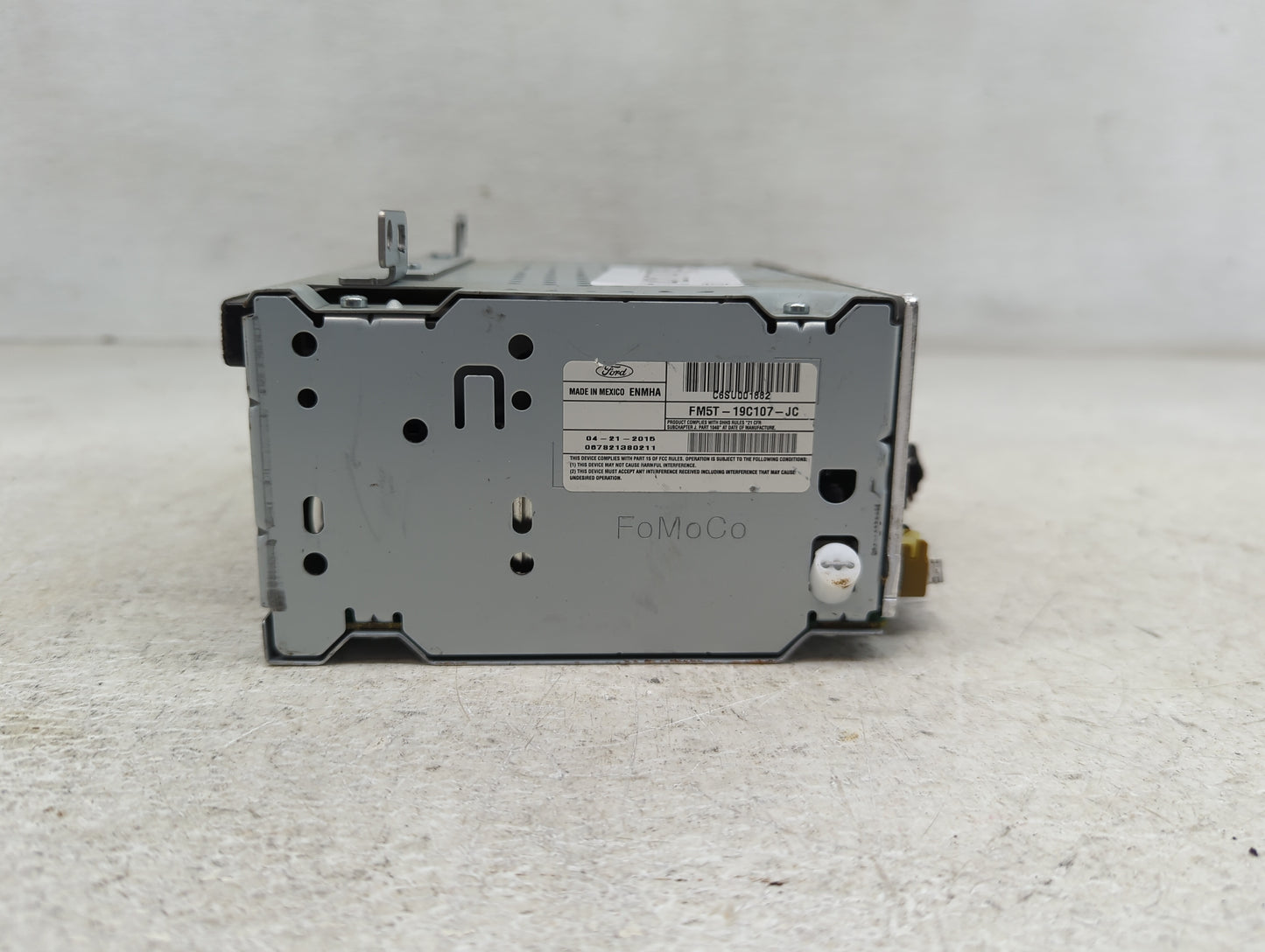 2015-2016 Ford Focus Radio AM FM Cd Player Receiver Replacement P/N:FM5T-19C107-JC Fits Fits 2015 2016 OEM Used Auto Parts -