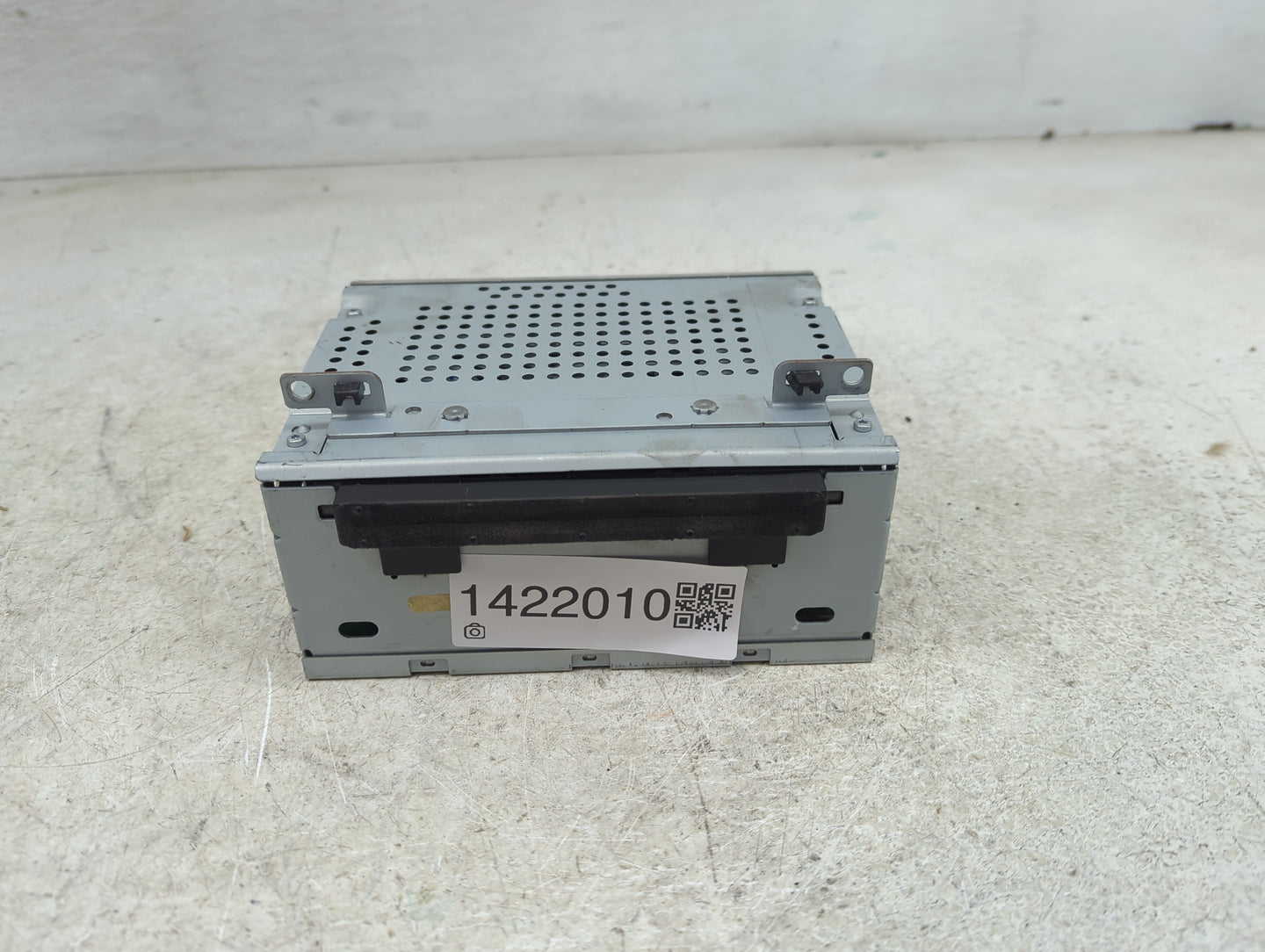 2015-2016 Ford Focus Radio AM FM Cd Player Receiver Replacement P/N:FM5T-19C107-JC Fits Fits 2015 2016 OEM Used Auto Parts -