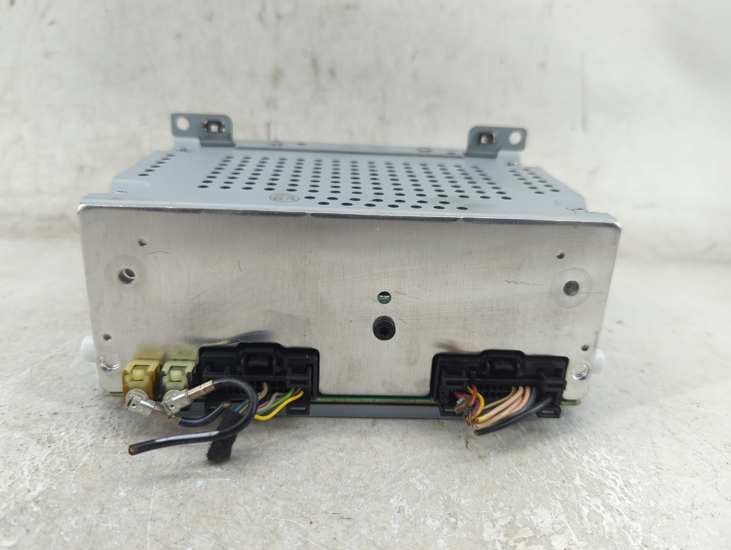 2015-2016 Ford Focus Radio AM FM Cd Player Receiver Replacement P/N:CM5T-19C107-JB Fits Fits 2015 2016 OEM Used Auto Parts -