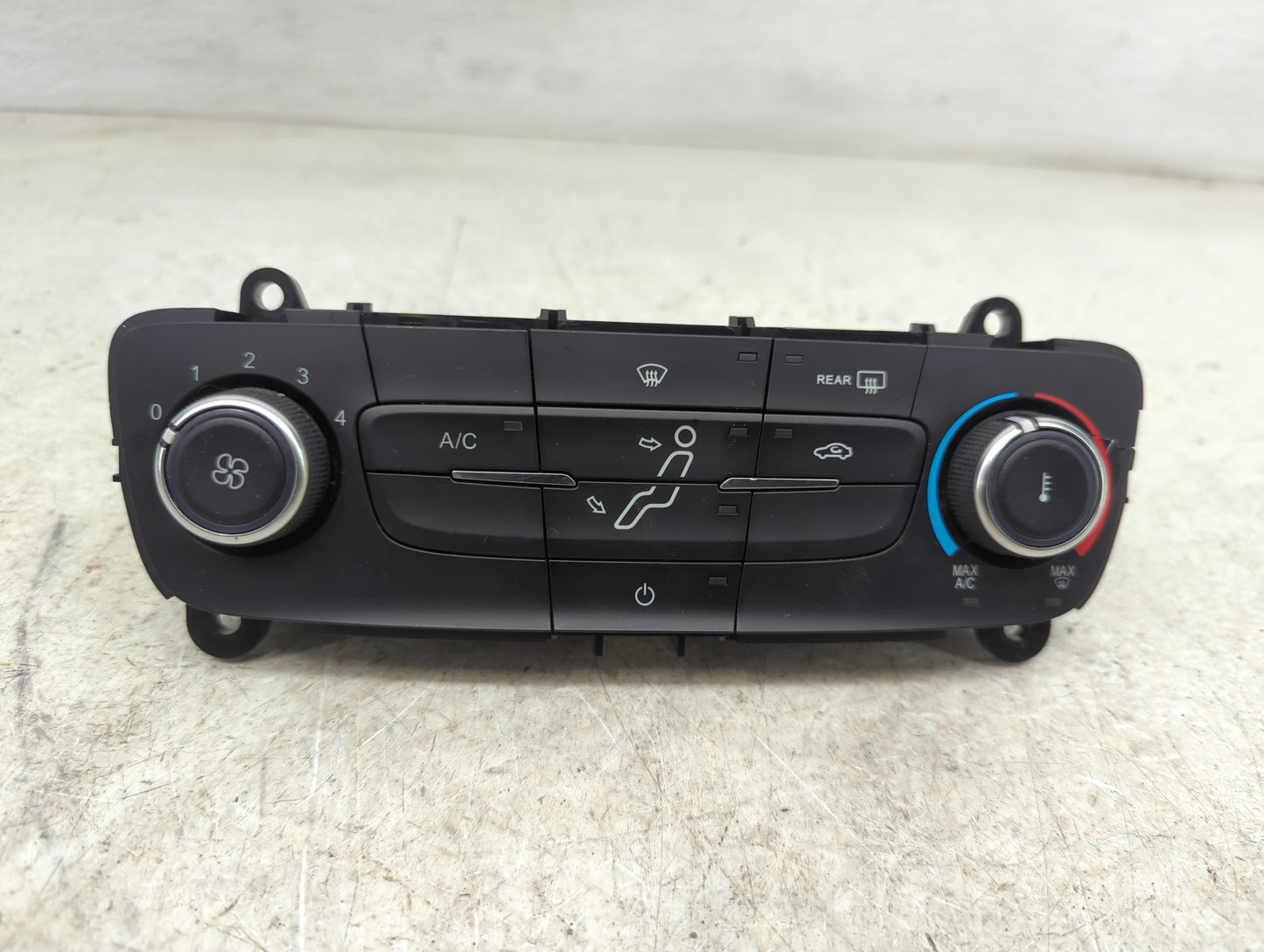 2015-2018 Ford Focus Ac Heater Climate Control F1et-19980-jf 1428224 - Oemusedautoparts1.com
