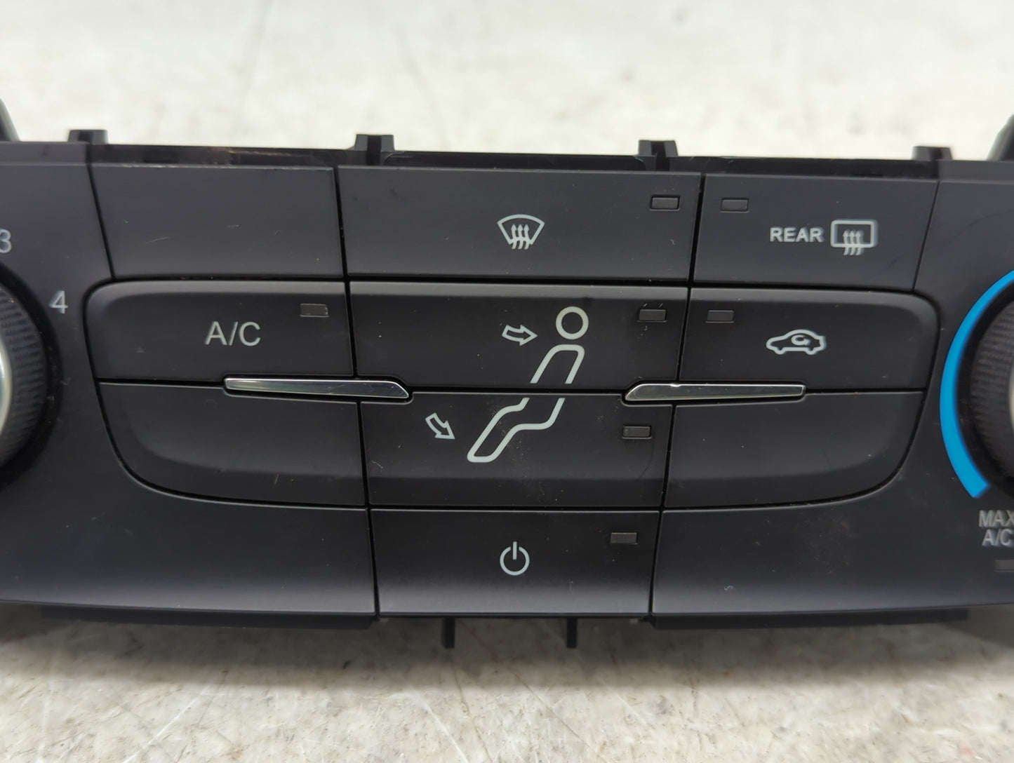 2015-2018 Ford Focus Ac Heater Climate Control F1et-19980-jf 1428224 - Oemusedautoparts1.com