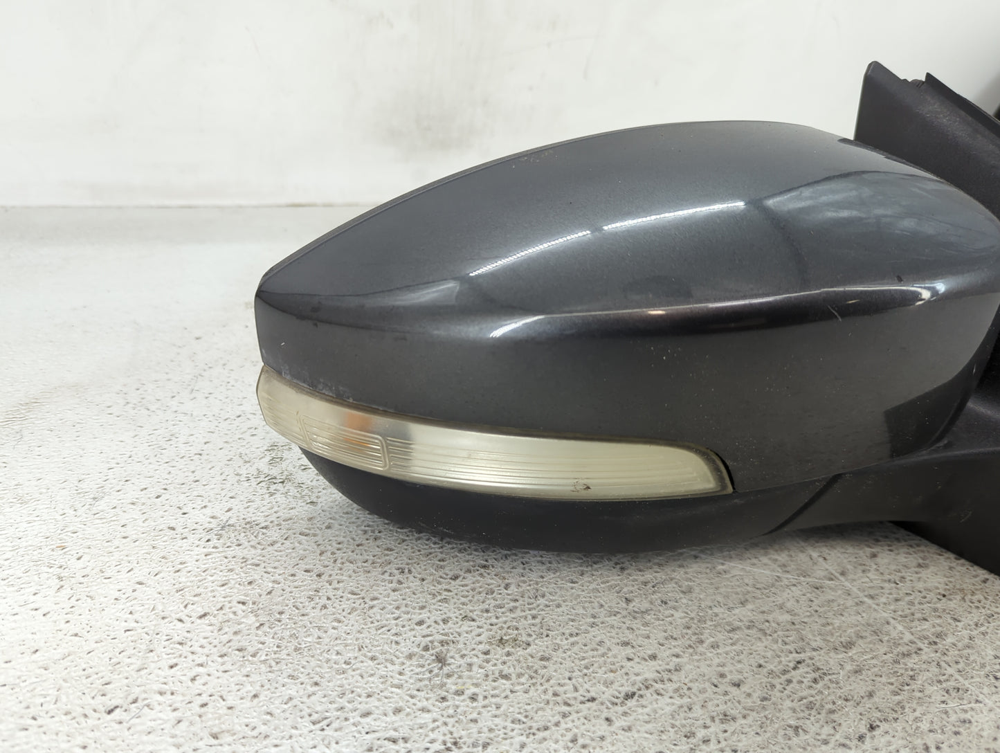 2015-2018 Ford Focus Passenger Side View Mirror - Right Door Mirror OEM Used - Oemusedautoparts1.com