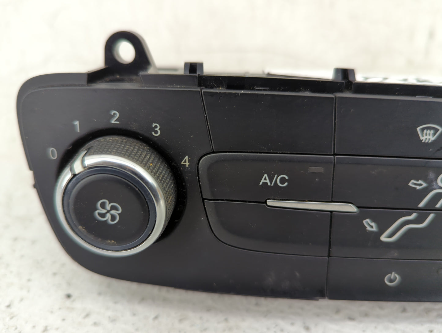 2015-2018 Ford Focus Climate Control Module Temperature AC/Heater Replacement P/N:F1ET-19980-JF Fits Fits 2015 2016 2017 201