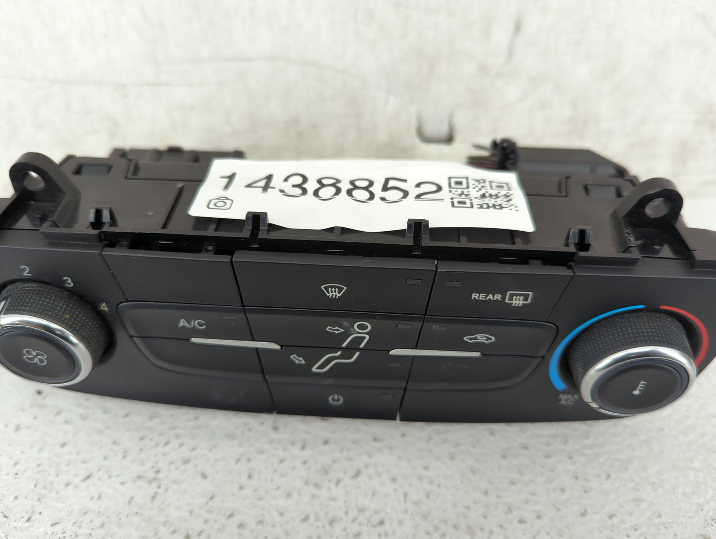 2015-2018 Ford Focus Climate Control Module Temperature AC/Heater Replacement P/N:F1ET-19980-JF Fits Fits 2015 2016 2017 201