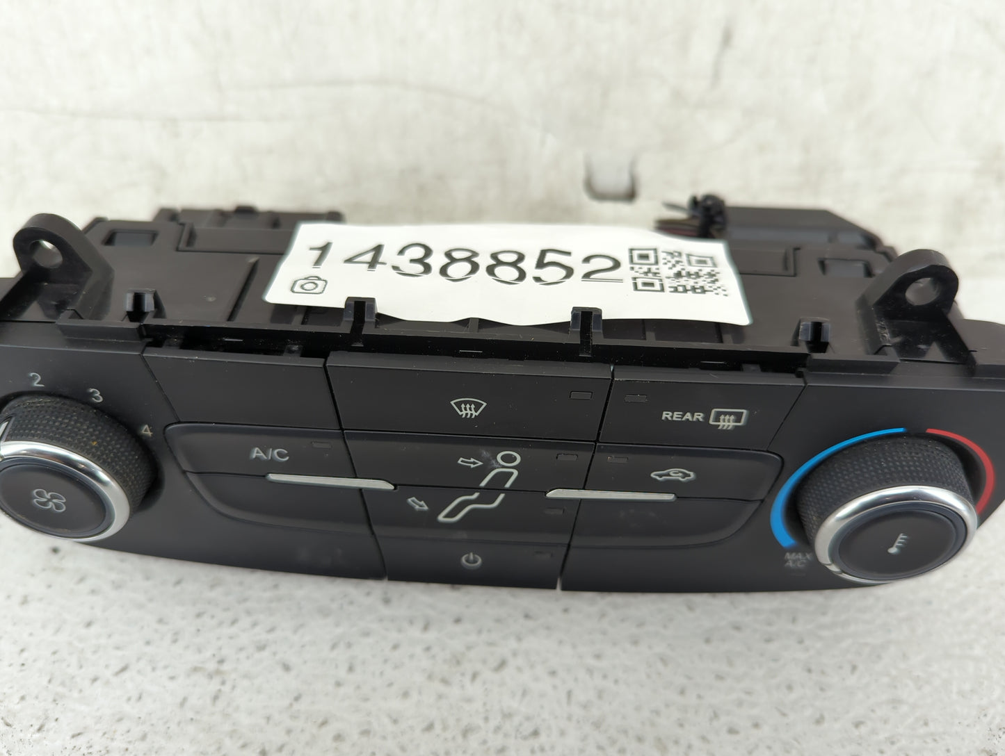 2015-2018 Ford Focus Climate Control Module Temperature AC/Heater Replacement P/N:F1ET-19980-JF Fits Fits 2015 2016 2017 201