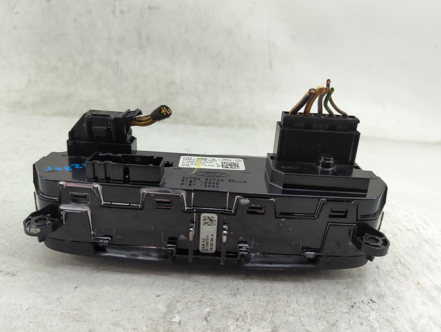 2015-2018 Ford Focus Climate Control Module Temperature AC/Heater Replacement P/N:F1ET-19980-JF Fits Fits 2015 2016 2017 201