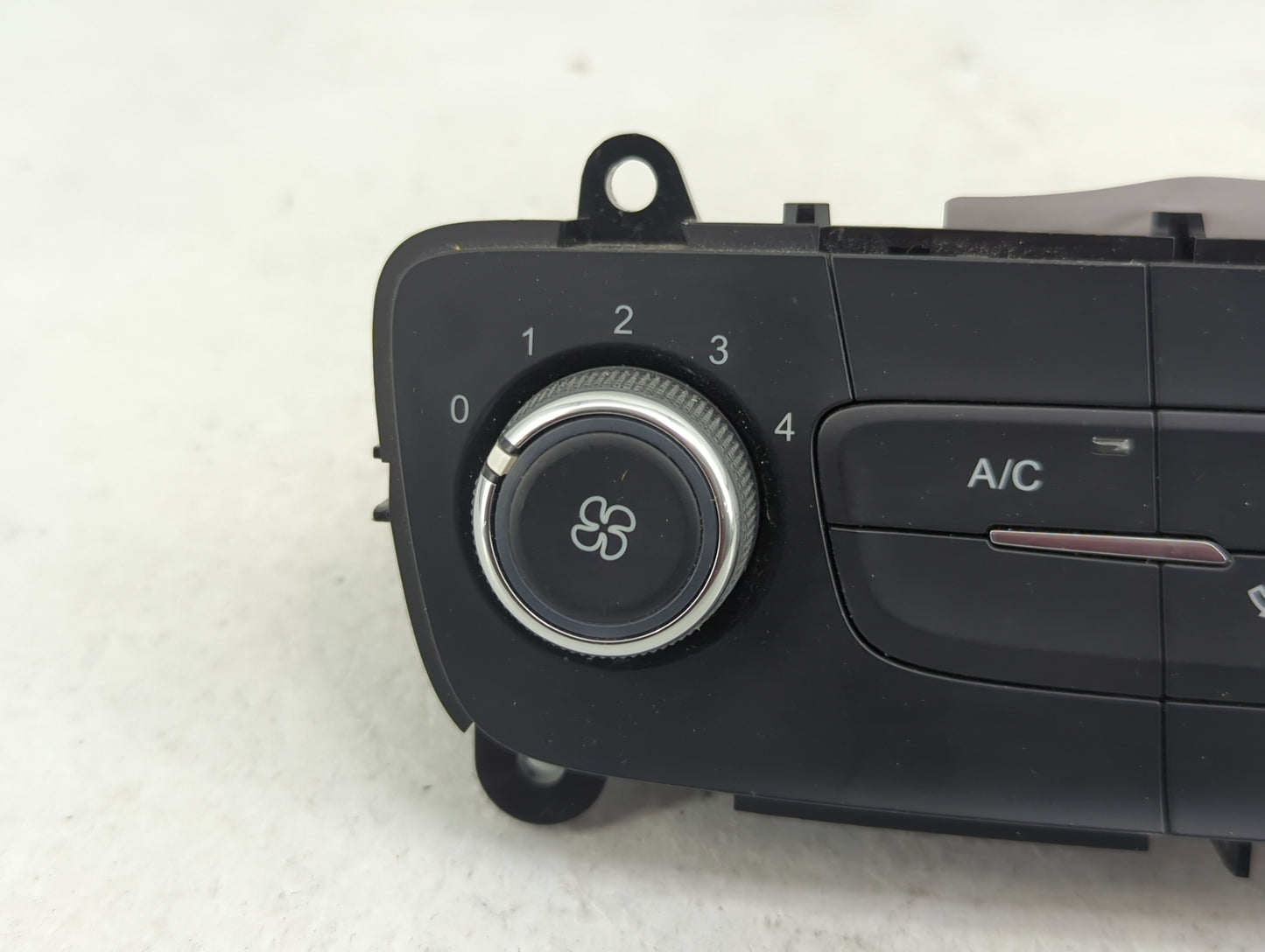 2015-2018 Ford Focus Climate Control Module Temperature AC/Heater Replacement P/N:F1ET-19980-JF F1ET 18549 Fits OEM Used Aut