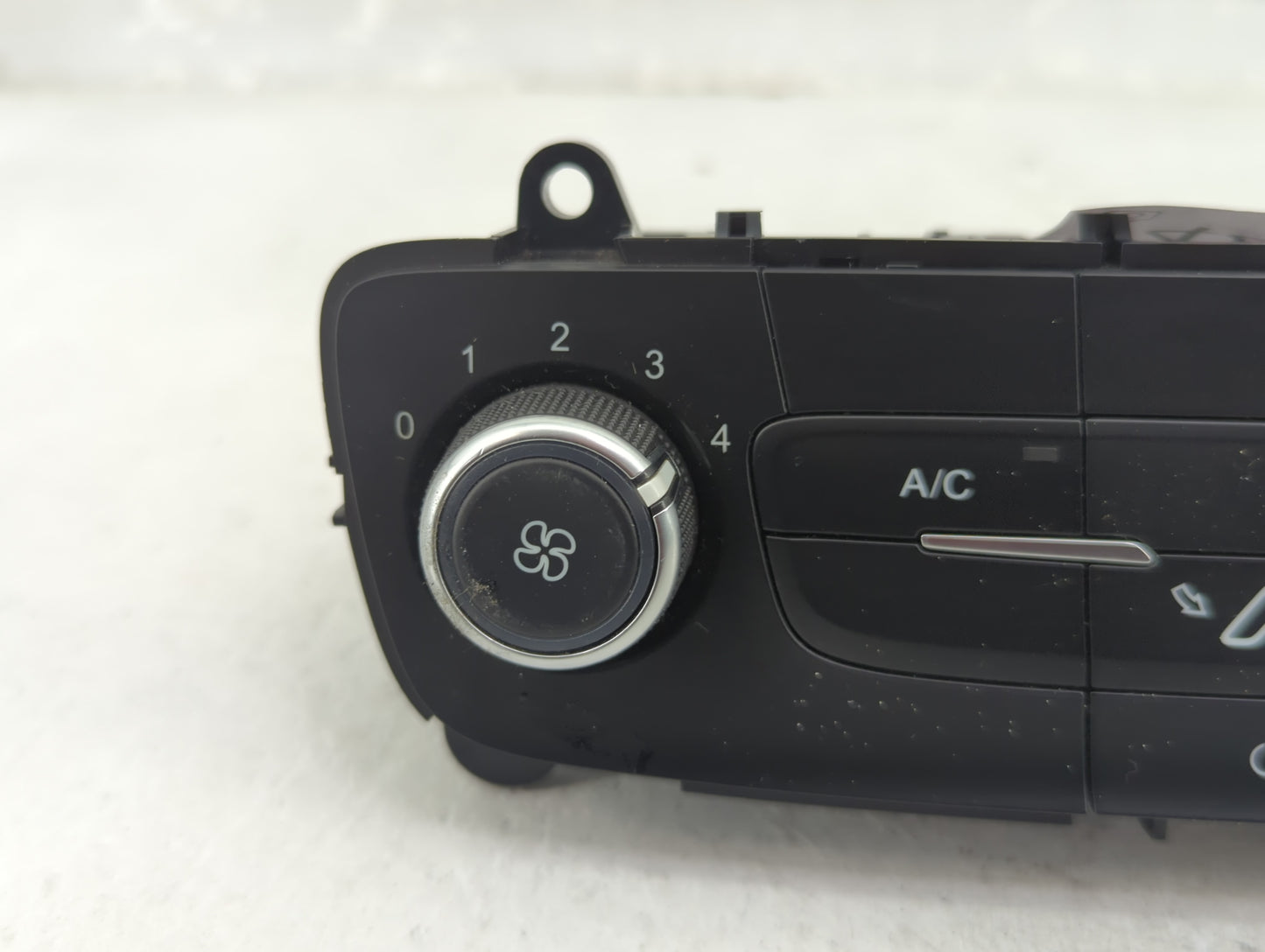 2015-2018 Ford Focus Climate Control Module Temperature AC/Heater Replacement P/N:F1ET-19980-JF Fits Fits 2015 2016 2017 201