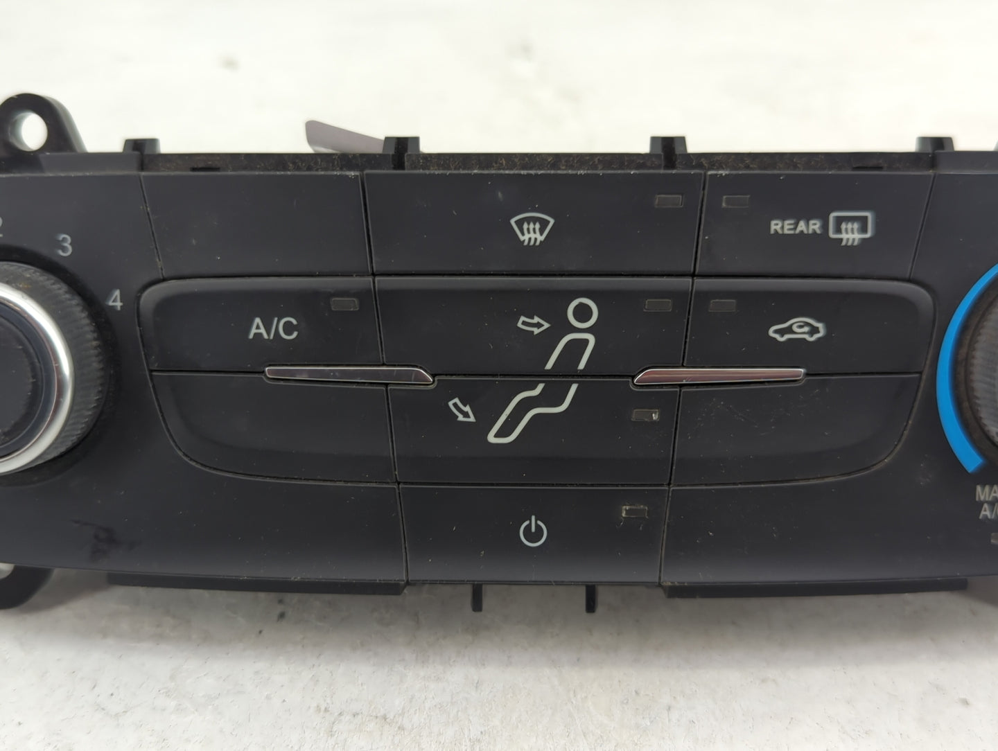 2015-2018 Ford Focus Climate Control Module Temperature AC/Heater Replacement P/N:F1ET-19980-JE F1ET-18549 Fits OEM Used Aut