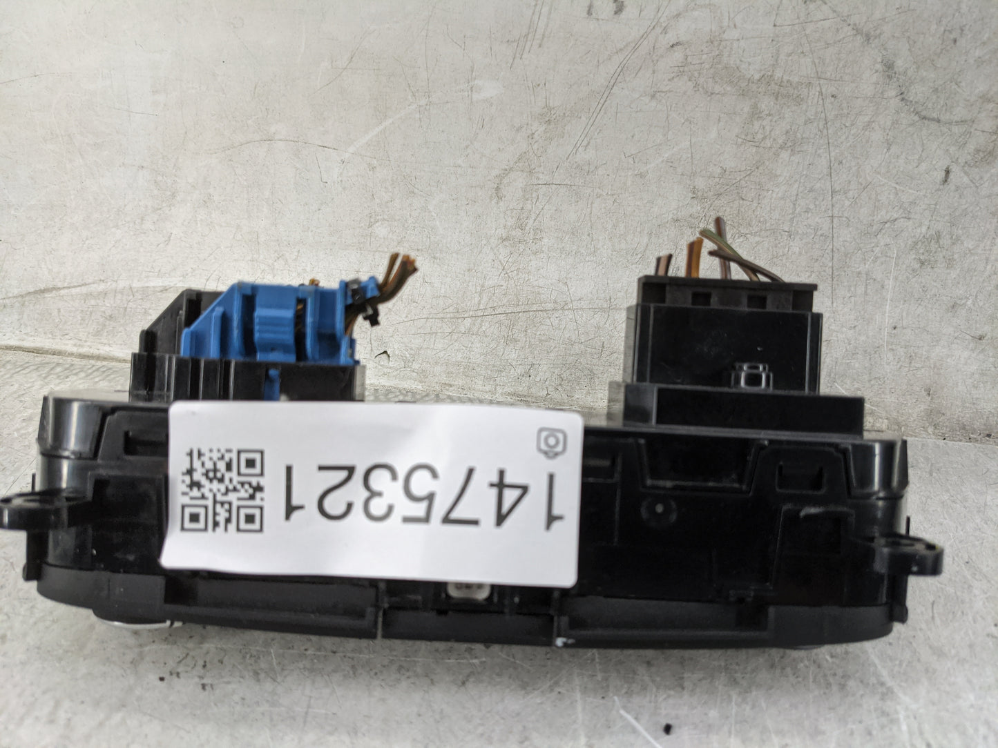 2015-2018 Ford Focus Climate Control Module Temperature AC/Heater Replacement P/N:DMTRA GH70A GRJWA F1ET 18549 Fits OEM Used