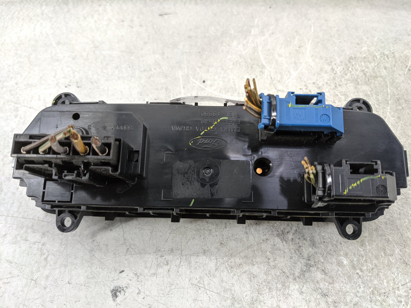 2015-2018 Ford Focus Climate Control Module Temperature AC/Heater Replacement P/N:DMTRA GH70A GRJWA F1ET 18549 Fits OEM Used