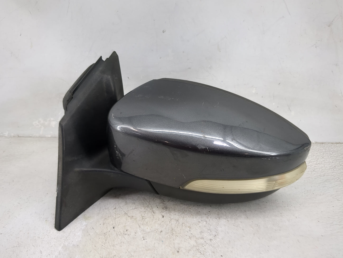 2015-2018 Ford Focus Driver Side View Mirror - Left Door Mirror OEM Used - Oemusedautoparts1.com