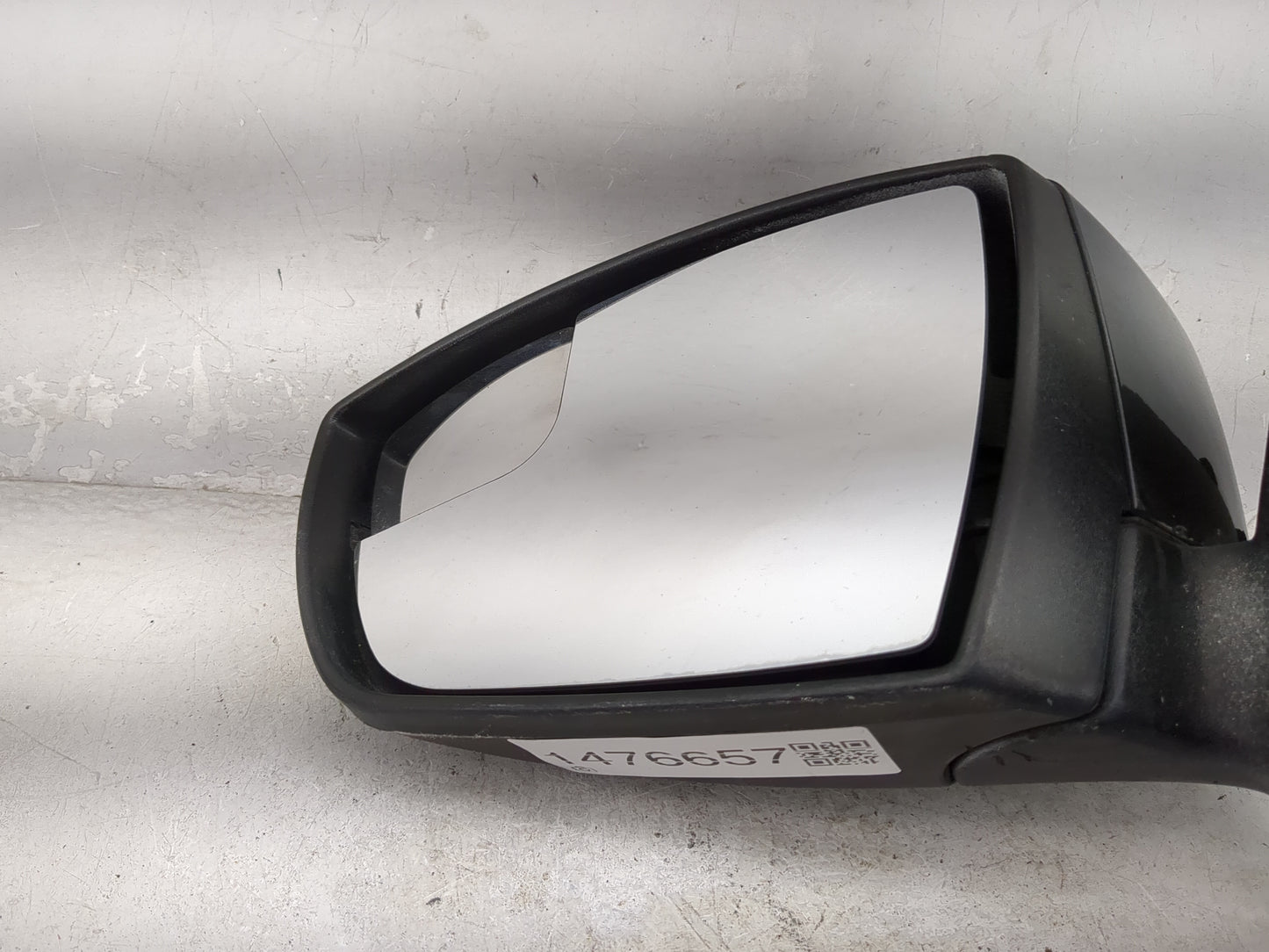2015-2018 Ford Focus Driver Side View Mirror - Left Door Mirror OEM Used - Oemusedautoparts1.com