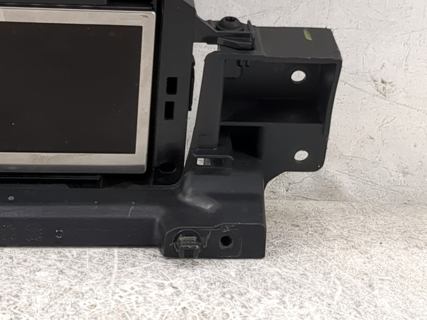 2015-2018 Ford Focus Information Display Screen 1495001 - Oemusedautoparts1.com