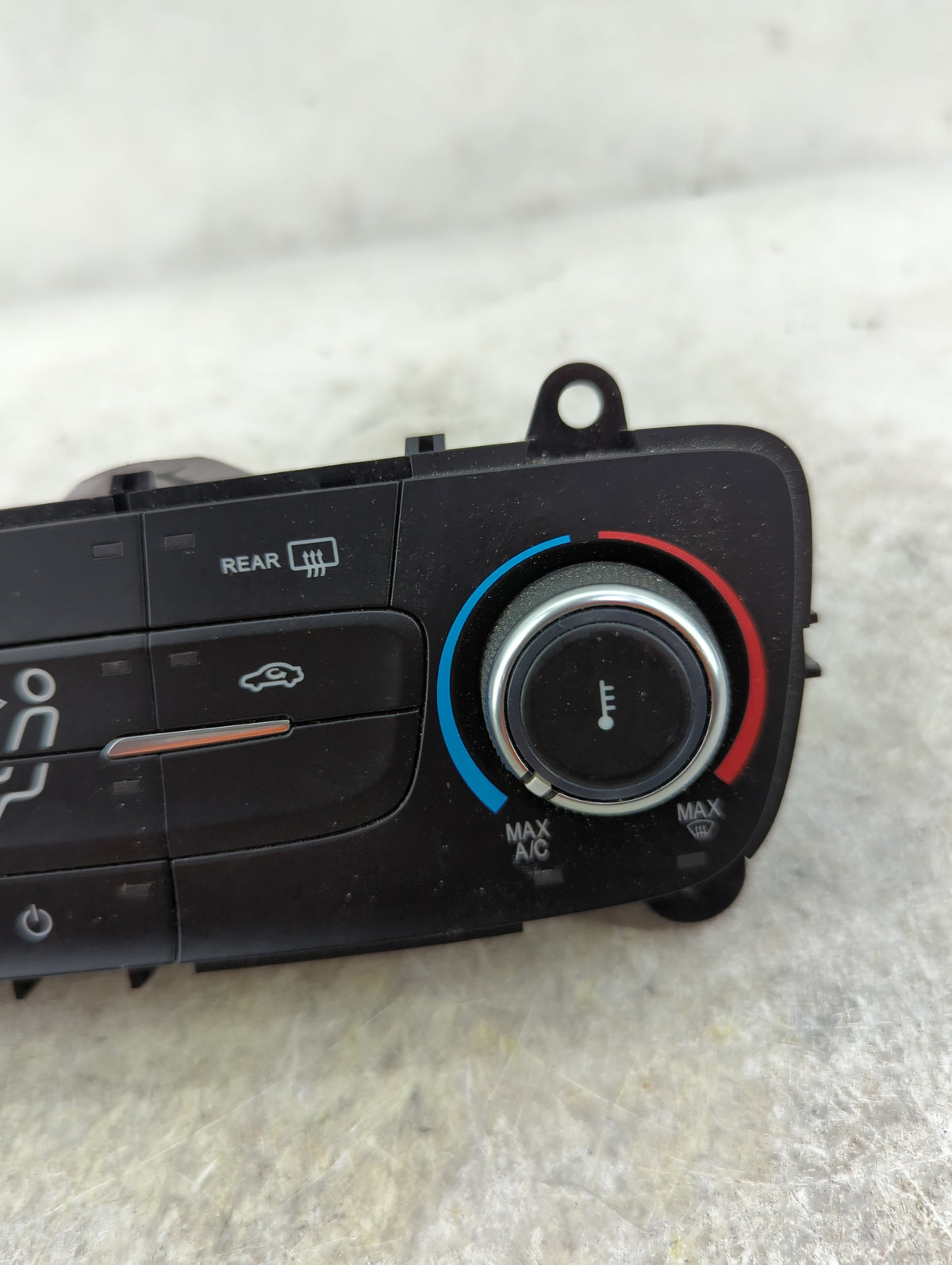 2015-2018 Ford Focus Climate Control Module Temperature AC/Heater Replacement P/N:F1ET-19980-JJ F1ET-18549 Fits OEM Used Aut