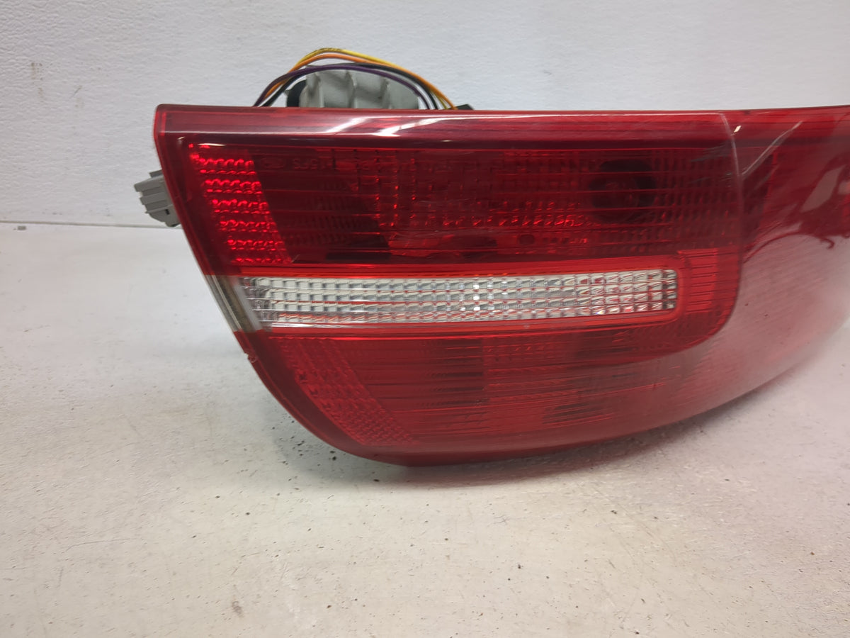 2015-2018 Ford Focus Driver Left Side Deck Lid Mounted Tail Light 1512283 - Oemusedautoparts1.com