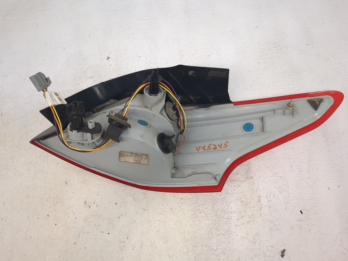 2015-2018 Ford Focus Driver Left Side Deck Lid Mounted Tail Light 1512283 - Oemusedautoparts1.com