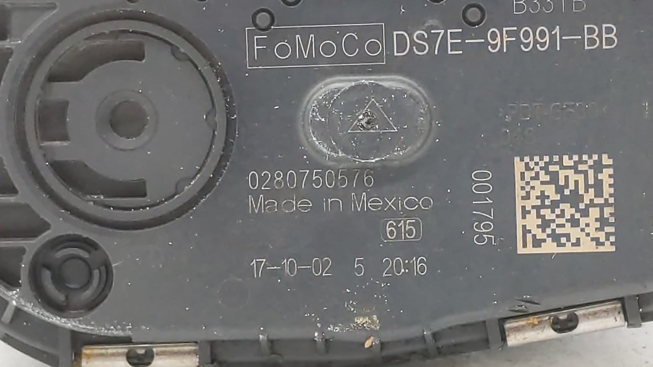 2014-2018 Ford Focus Throttle Body P/N:DS7E-9F991-BB Fits Fits 2014 2015 2016 2017 2018 2019 OEM Used Auto Parts - Oemusedau