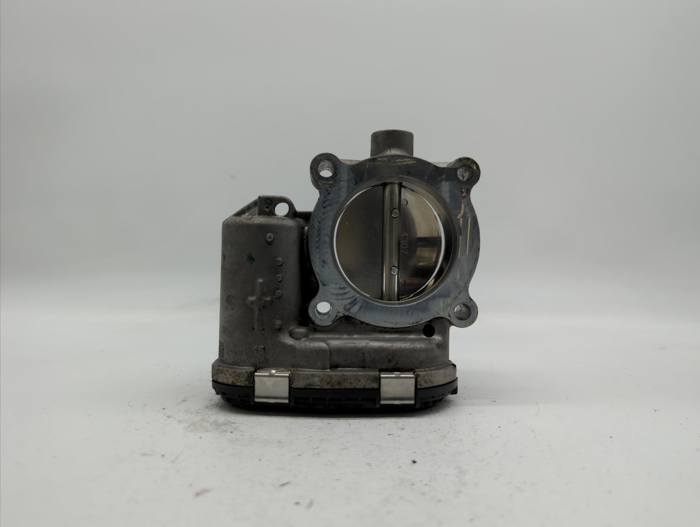 2014-2018 Ford Focus Throttle Body P/N:DS7E-9F991-BB Fits Fits 2014 2015 2016 2017 2018 2019 OEM Used Auto Parts - Oemusedau