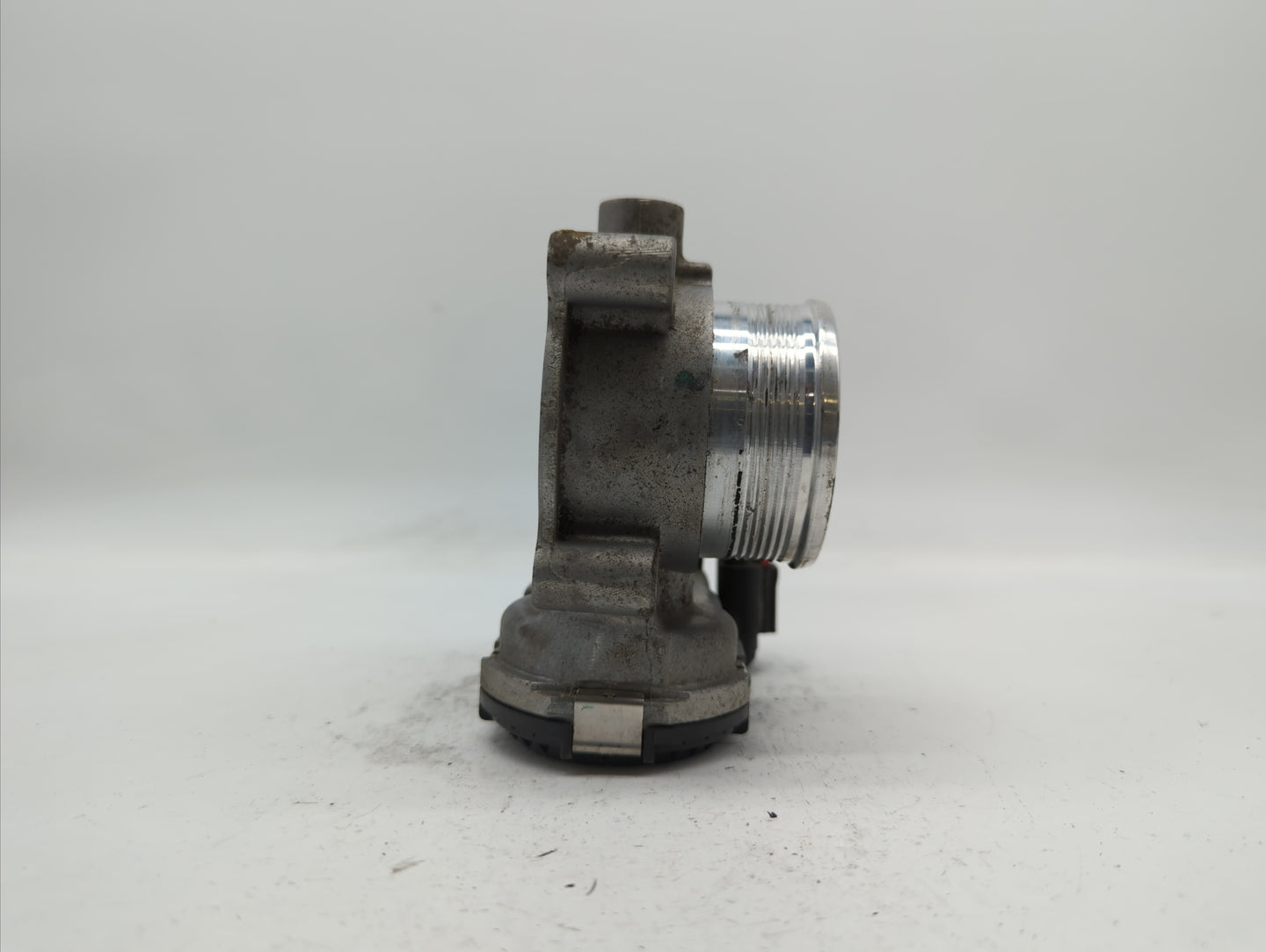 2014-2018 Ford Focus Throttle Body P/N:DS7E-9F991-BB Fits Fits 2014 2015 2016 2017 2018 2019 OEM Used Auto Parts - Oemusedau