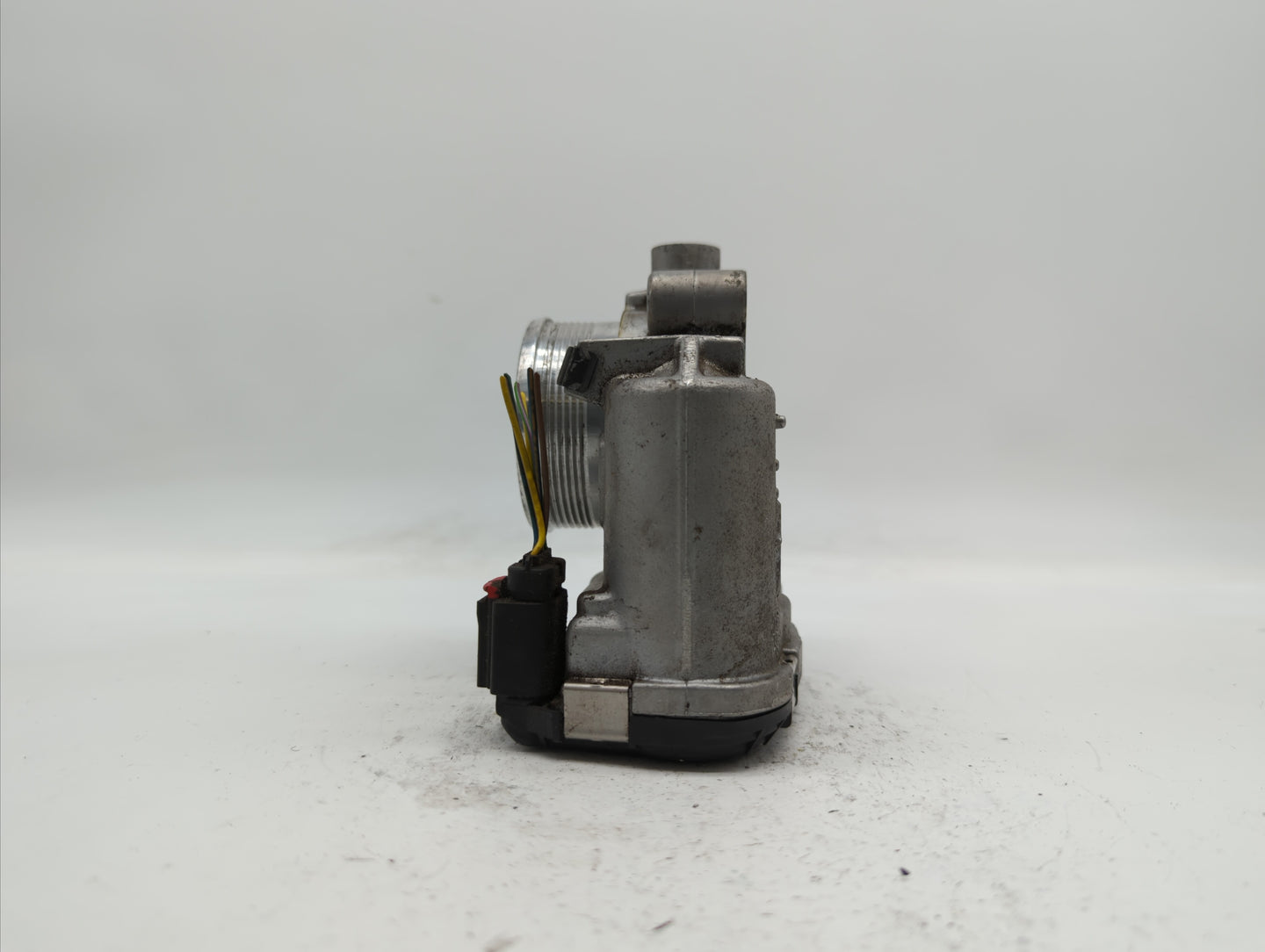 2014-2018 Ford Focus Throttle Body P/N:DS7E-9F991-BB Fits Fits 2014 2015 2016 2017 2018 2019 OEM Used Auto Parts - Oemusedau