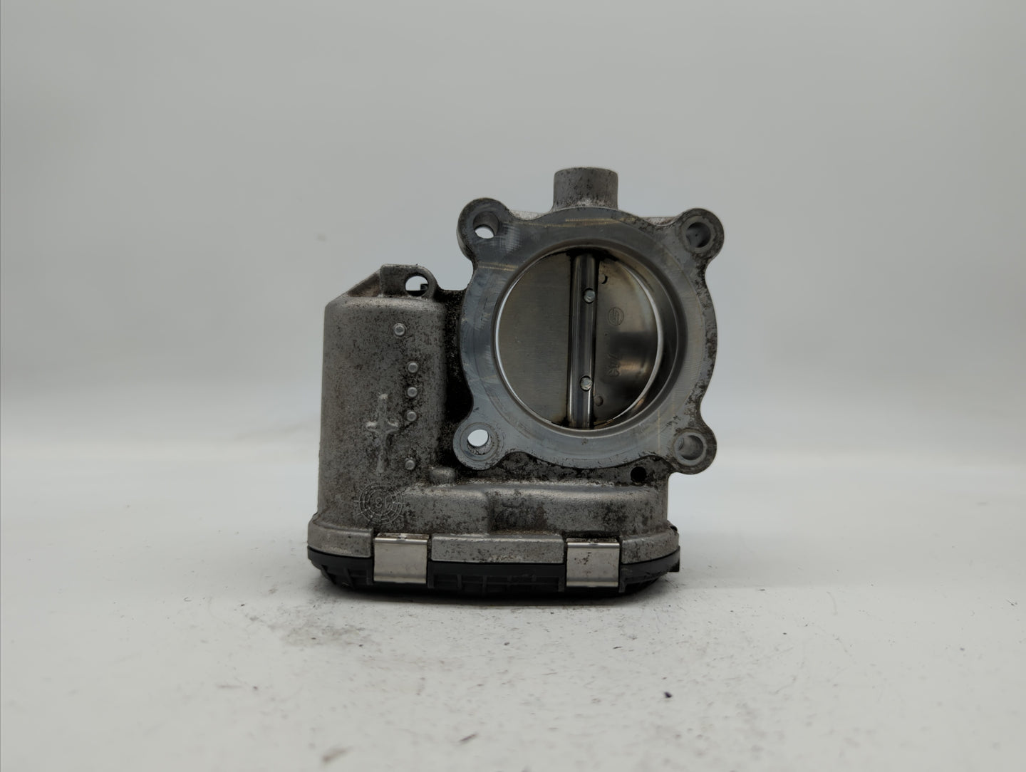 2014-2018 Ford Focus Throttle Body P/N:DS7E-9F991-BB Fits Fits 2014 2015 2016 2017 2018 2019 OEM Used Auto Parts - Oemusedau