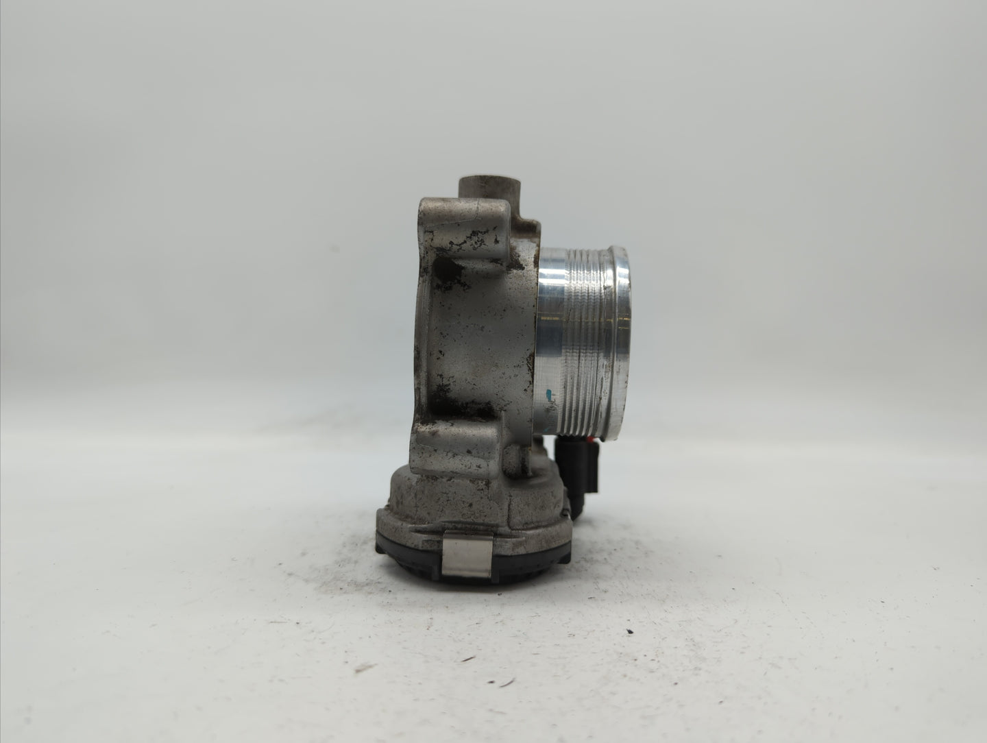 2014-2018 Ford Focus Throttle Body P/N:DS7E-9F991-BB Fits Fits 2014 2015 2016 2017 2018 2019 OEM Used Auto Parts - Oemusedau