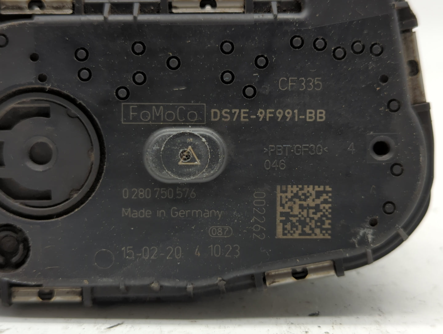 2014-2018 Ford Focus Throttle Body P/N:DS7E-9F991-BB Fits Fits 2014 2015 2016 2017 2018 2019 OEM Used Auto Parts - Oemusedau